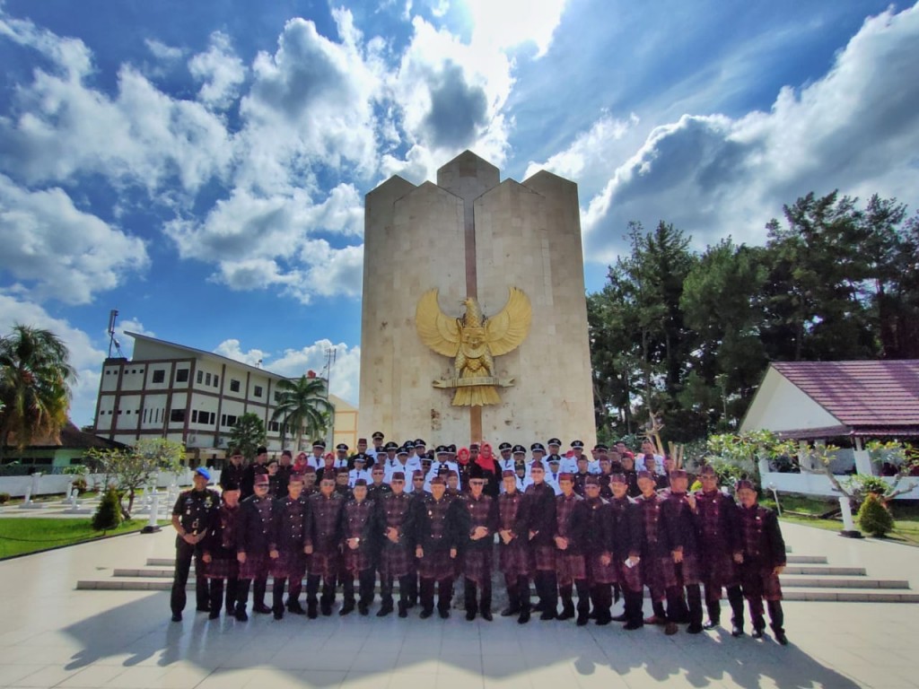 PERINGATAN HARI JADI  KOTA SAMARINDA YANG KE 325 dan HUT PEMKOT SAMARINDA KE 60
