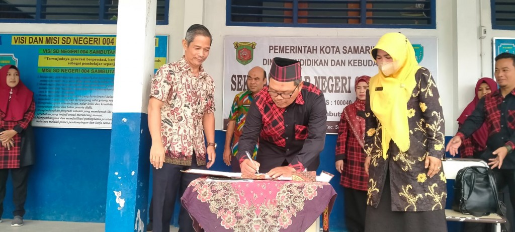 Lomba Pojok Baca SDN 004 Sambutan